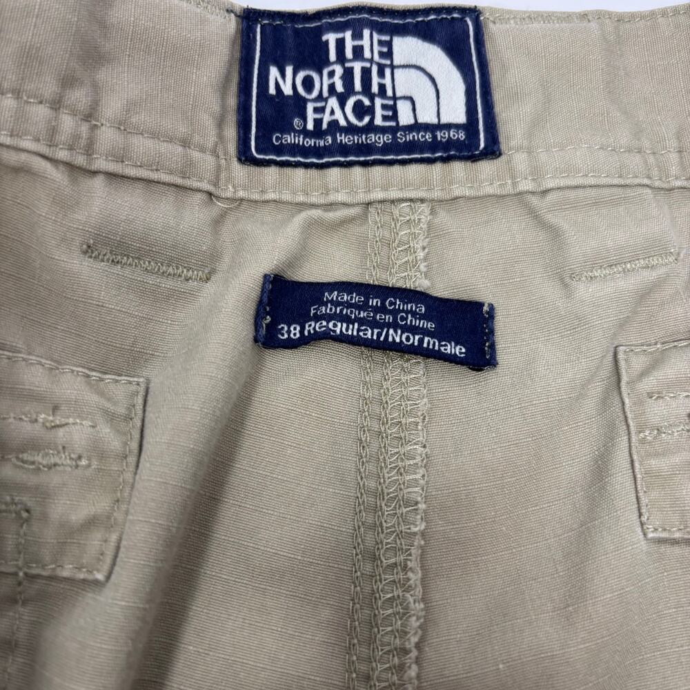 The North Face Mens Sz38 Regular Beige Cargo Shorts - Picture 3 of 6